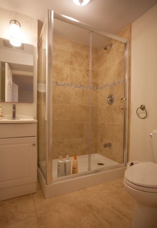 多伦多邓肯公园民宿 Toronto Duncan Park Guesthouse Exterior photo